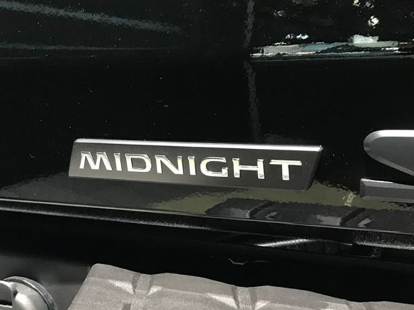 銘牌，汽車(chē)，汽車(chē)銘牌，標志性銘牌